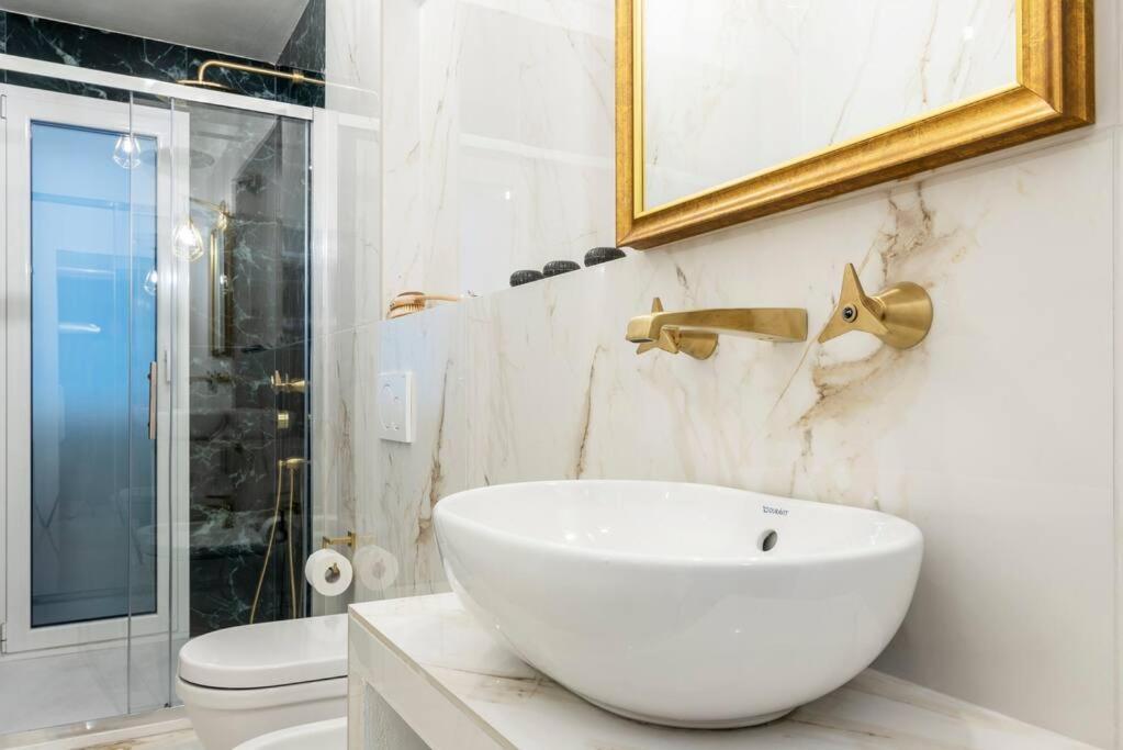 Velasca Flexyrent Apt. Aircon - Wifi - Brand New Milan Bagian luar foto